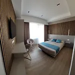Th Luxury 게스트하우스 4*