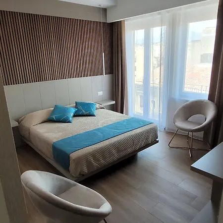 Th Luxury Pensión 4*