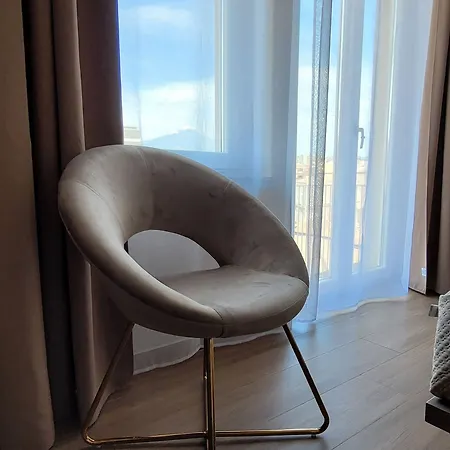 Th Luxury Pensión